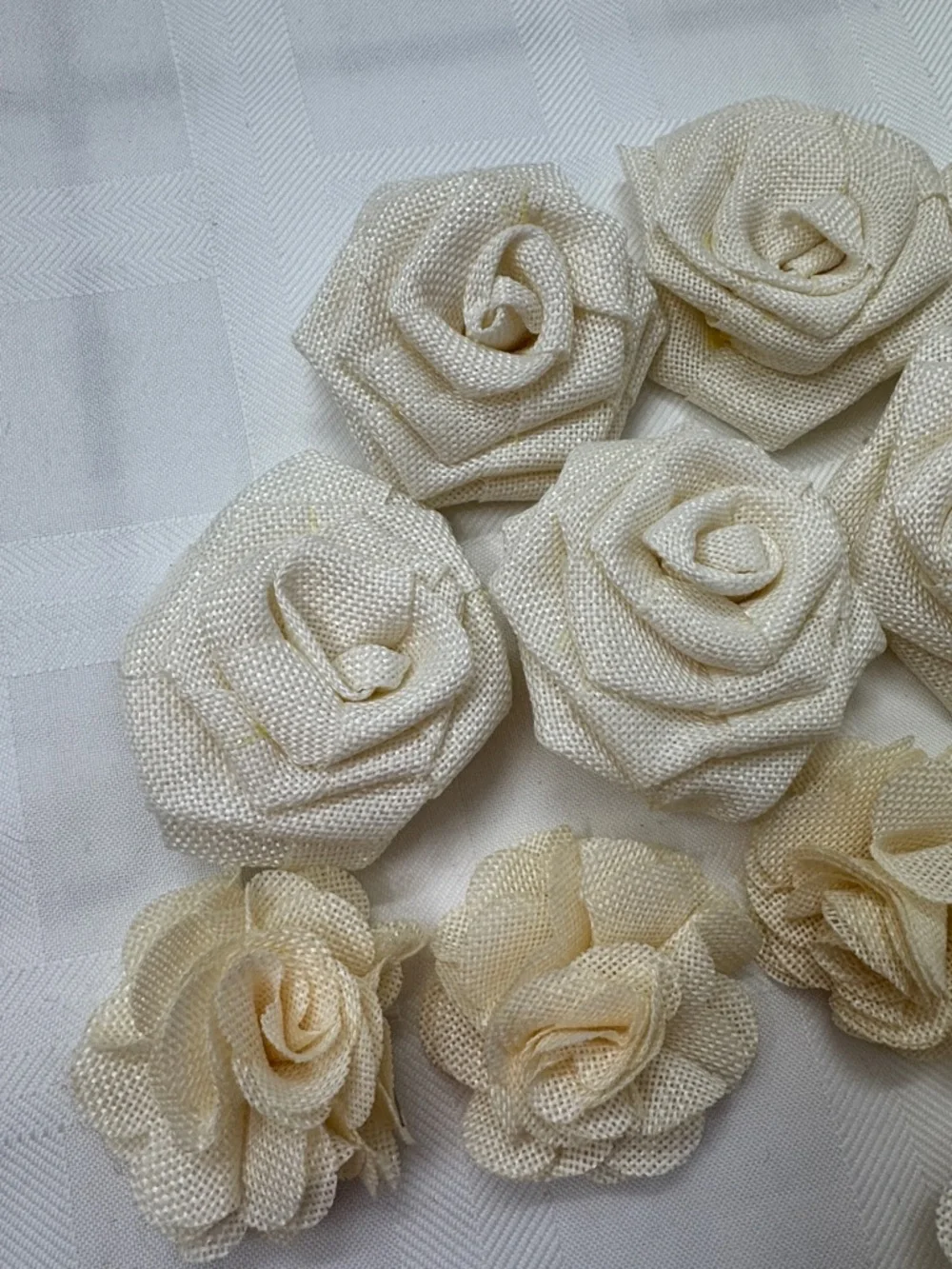 Cream Fabric Rose Flower Embellishments - Pack of 13 Decorative Appliqués